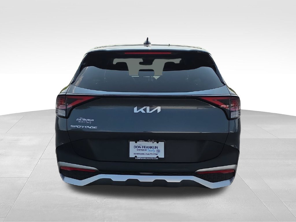 Used 2025 Kia Sportage EX FWD image 4