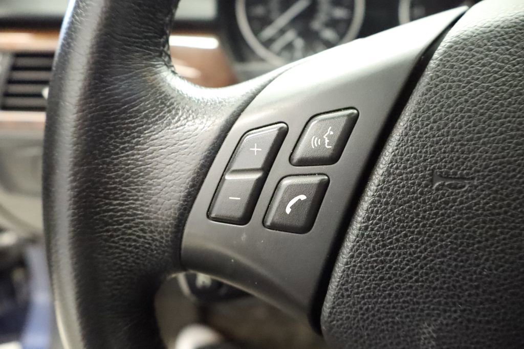 Used 2011 BMW 328i xDrive Sedan image 28