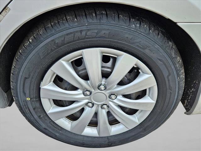 Used 2014 Toyota Camry LE FWD image 6