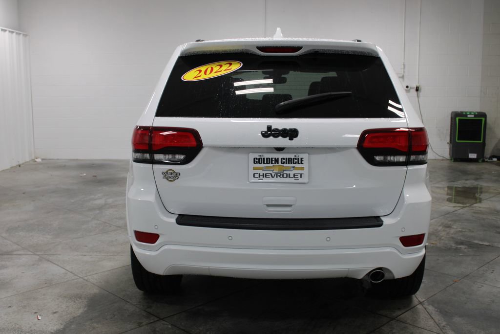 Used 2022 Jeep Grand Cherokee Laredo X image 11