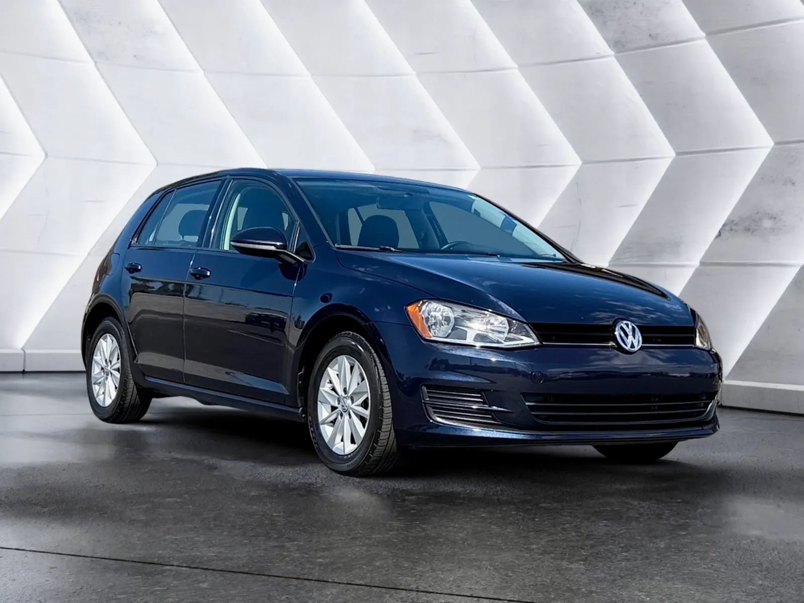 Used 2015 Volkswagen Golf SEL FWD image 3