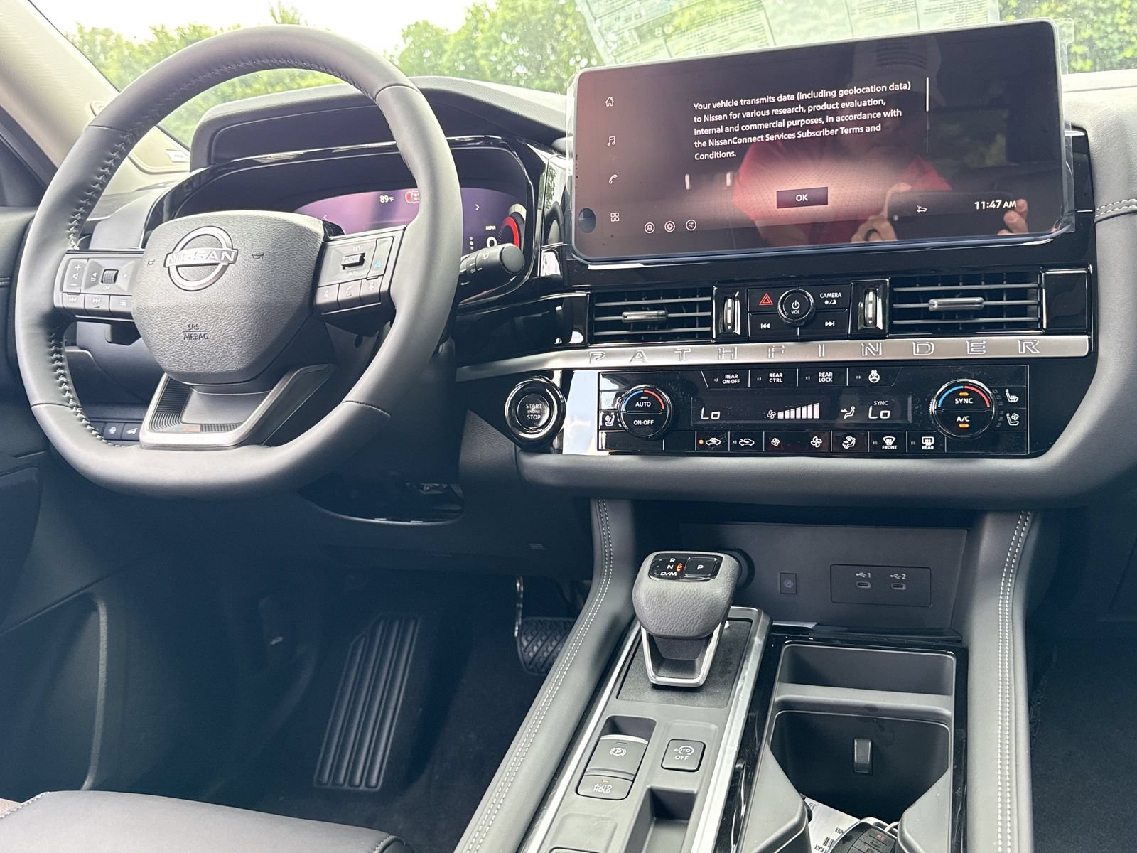 New 2026 Nissan Pathfinder Platinum FWD image 3