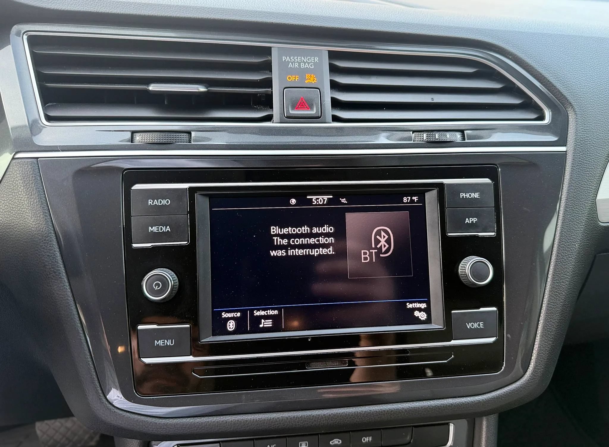 Used 2020 Volkswagen Tiguan S FWD image 15