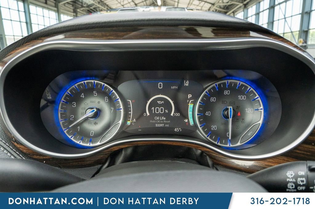 Used 2023 Chrysler Pacifica Limited image 42