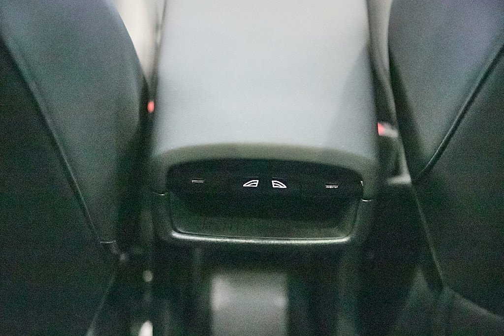 New 2026 Volvo EX30 Cross Country Ultra image 16