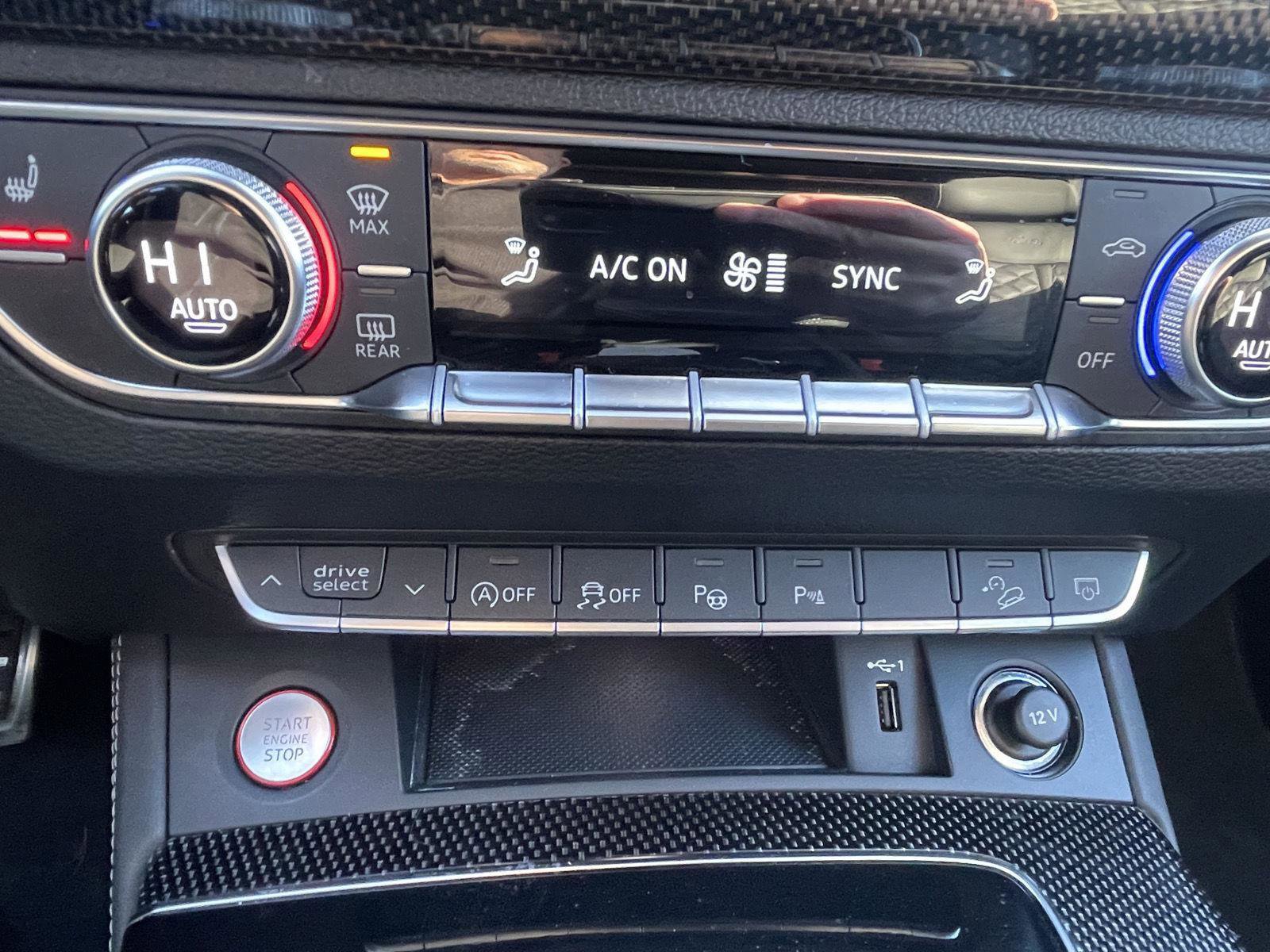 Used 2024 Audi SQ5 Prestige w/ Prestige Package AWD/4WD image 16