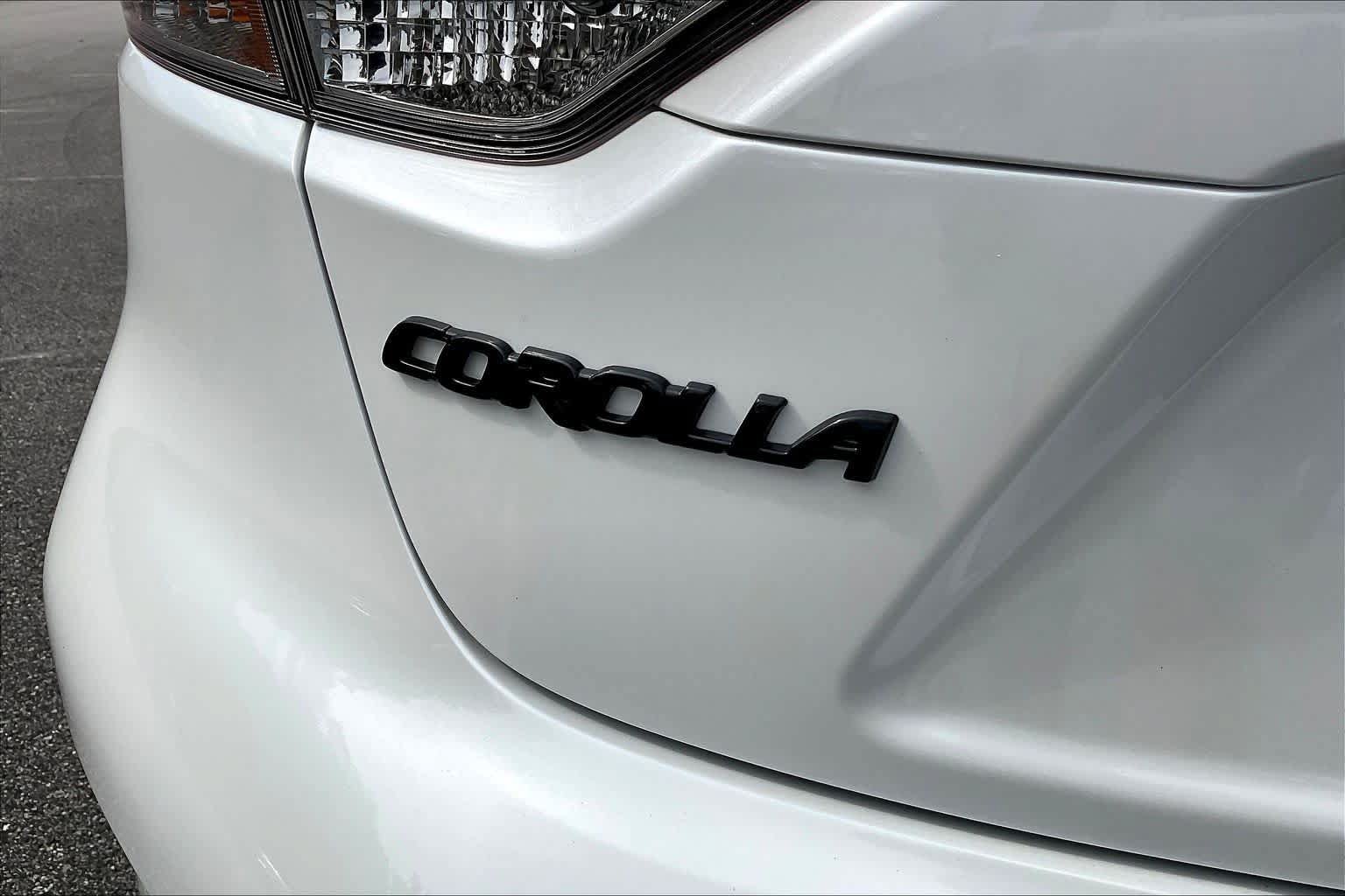 Used 2026 Toyota Corolla LE FWD image 15
