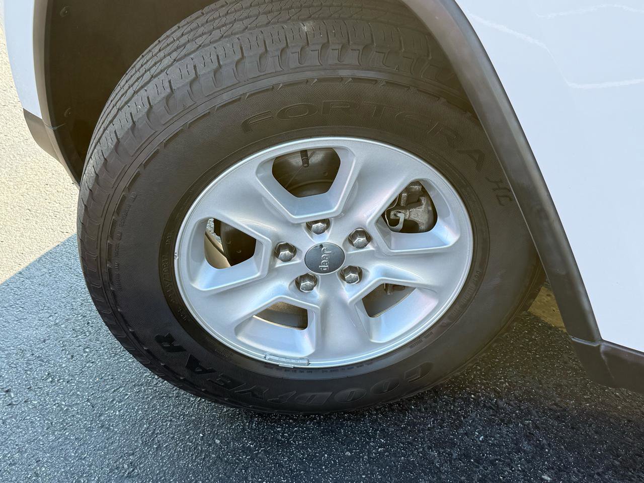 Used 2015 Jeep Grand Cherokee Laredo w/ Quick Order Package 23E image 10