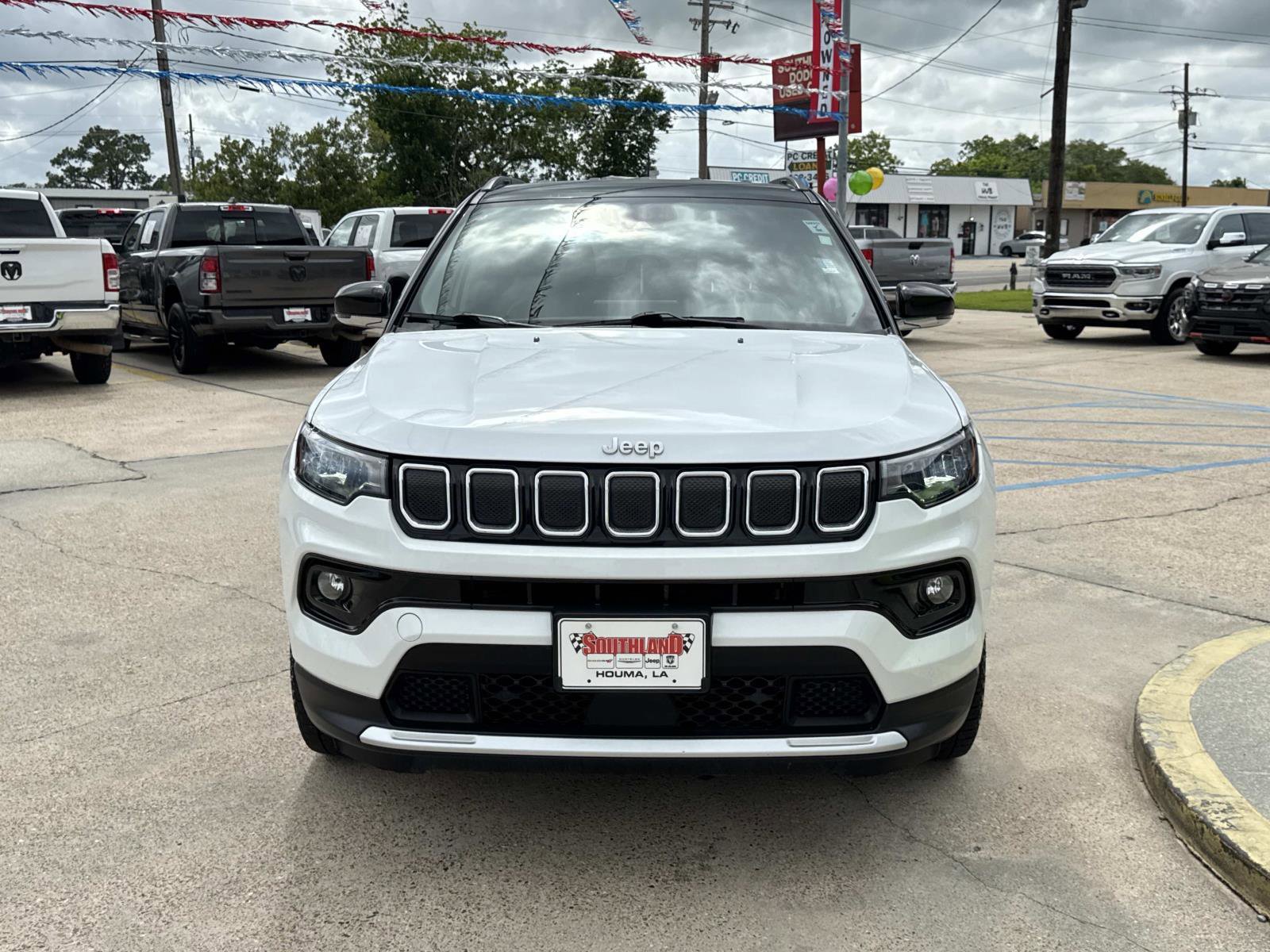 Used 2022 Jeep Compass Limited AWD/4WD image 2