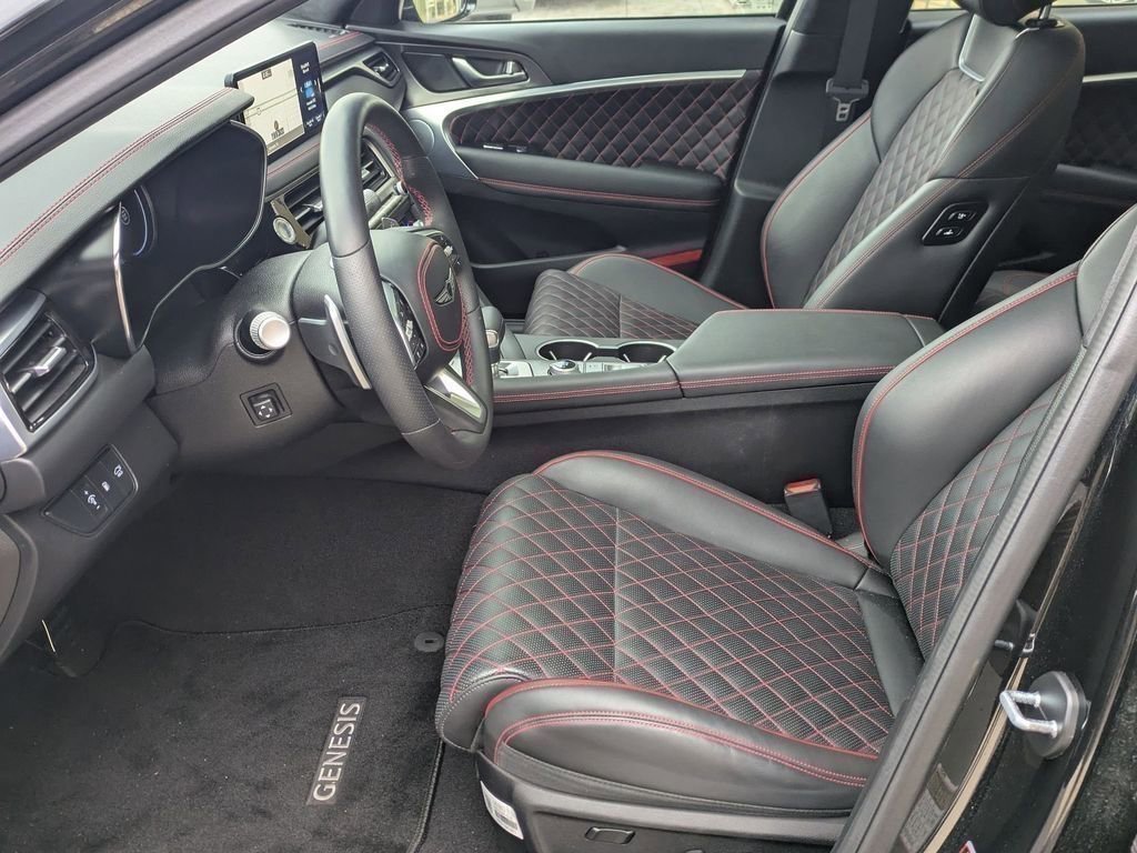 Used 2025 Genesis G70 3.3T Advanced w/ Sport Prestige Package RWD image 19