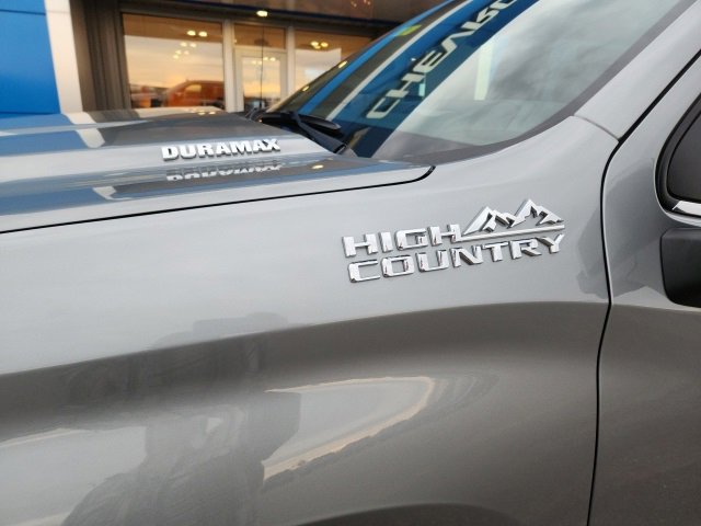 Used 2025 Chevrolet Silverado 1500 High Country w/ Technology Package image 10