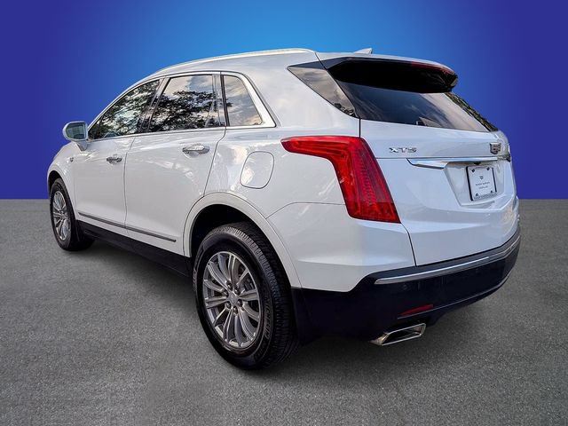 Used 2018 Cadillac XT5 Luxury w/ Driver Awareness Package FWD image 3