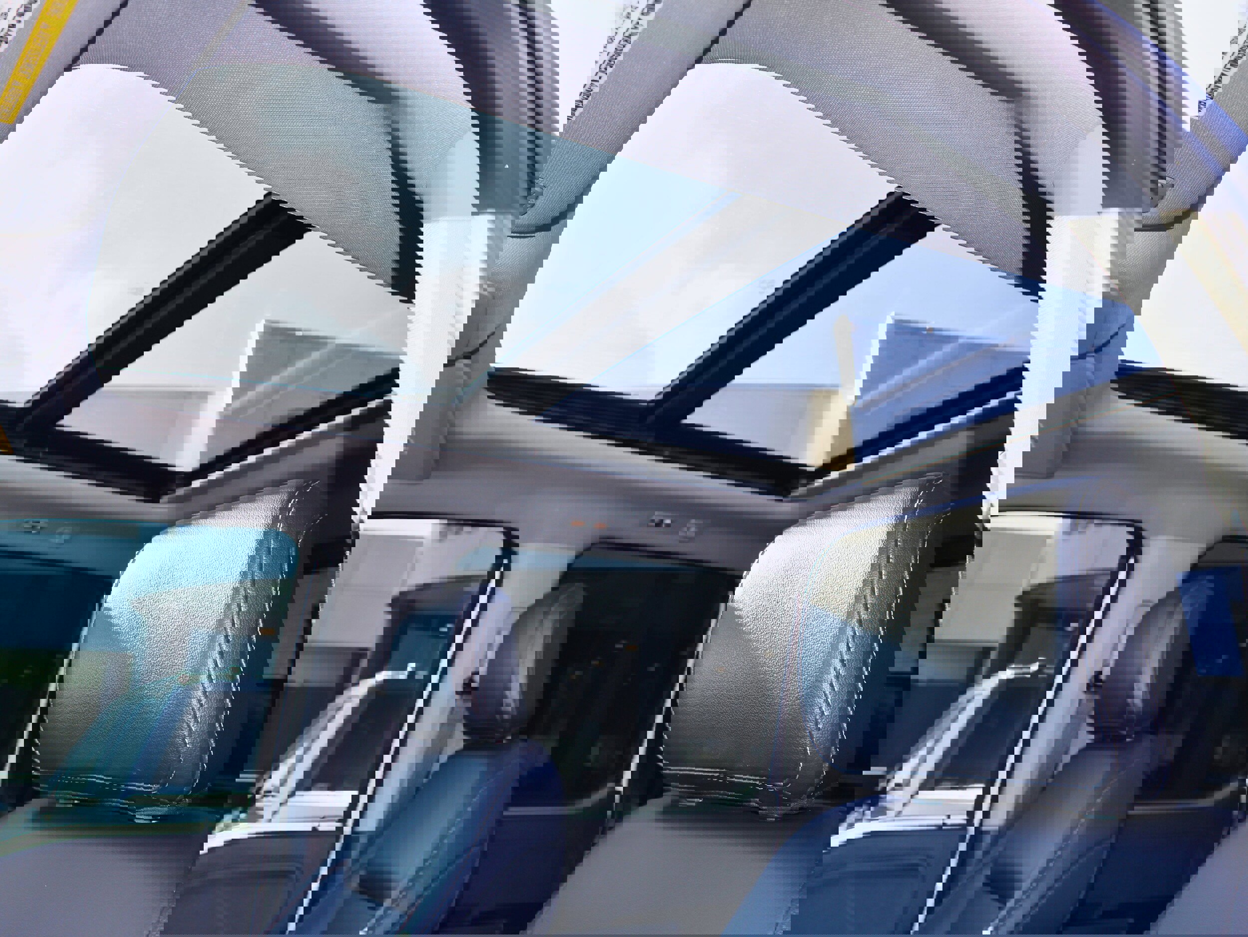 Used 2024 Ford F250 Lariat w/ Sport Appearance Package image 15