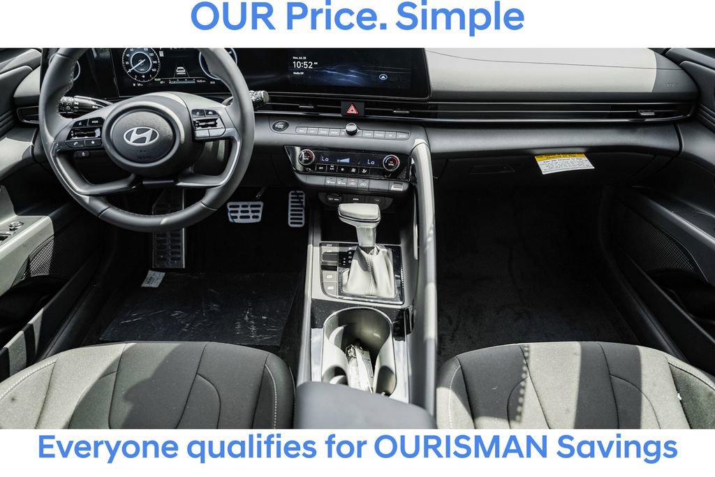 New 2025 Hyundai Elantra SEL image 17