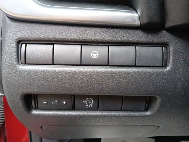 Used 2023 Nissan Rogue SV image 17