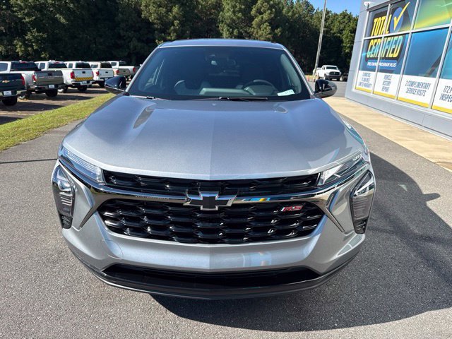New 2026 Chevrolet Trax RS w/ Sunroof Package FWD image 2