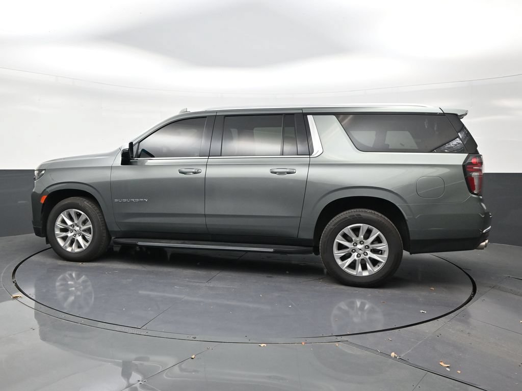 Used 2023 Chevrolet Suburban Premier RWD image 2