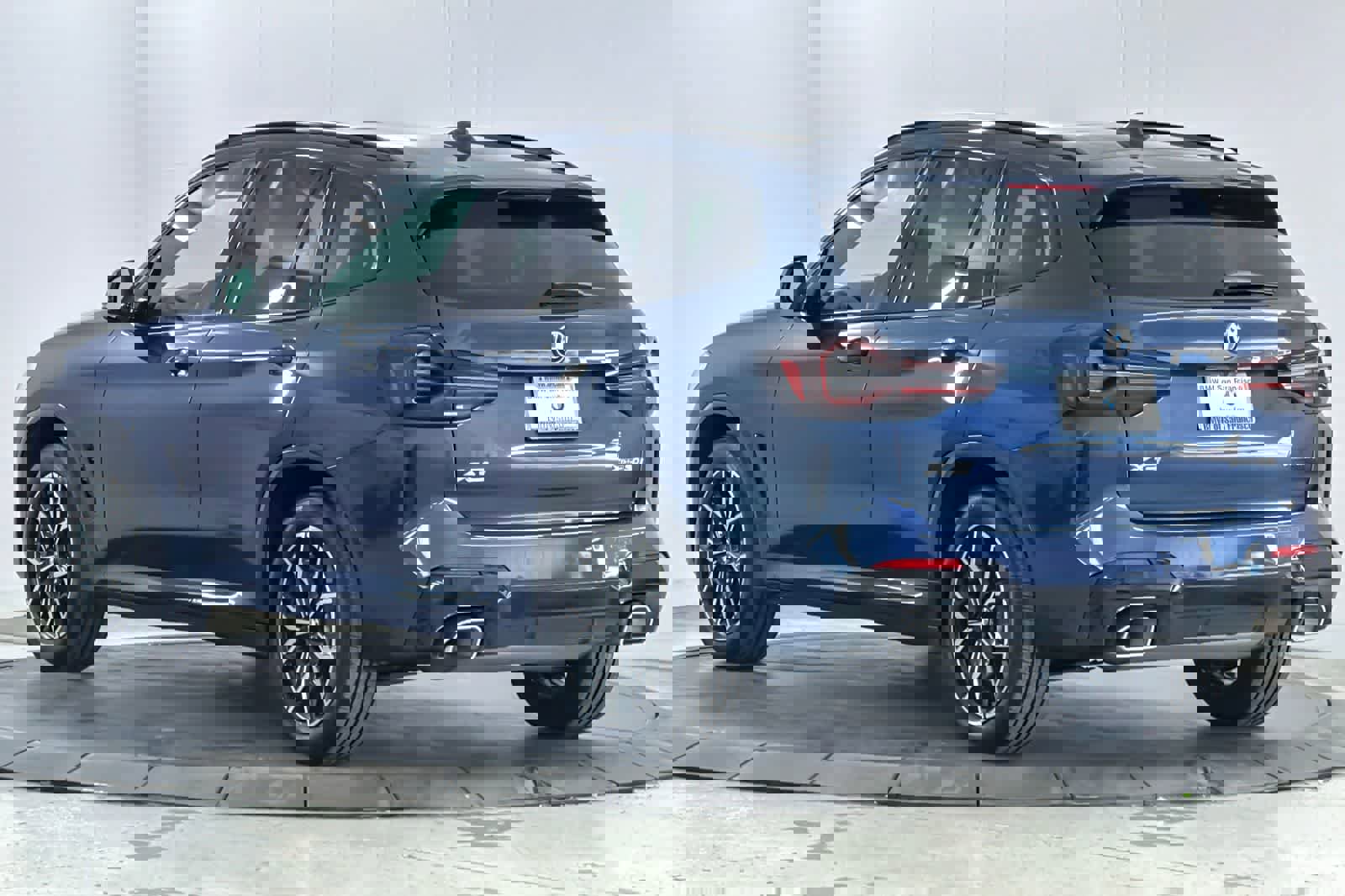 Certified 2023 BMW X3 xDrive30i w/ M Sport Package image 6