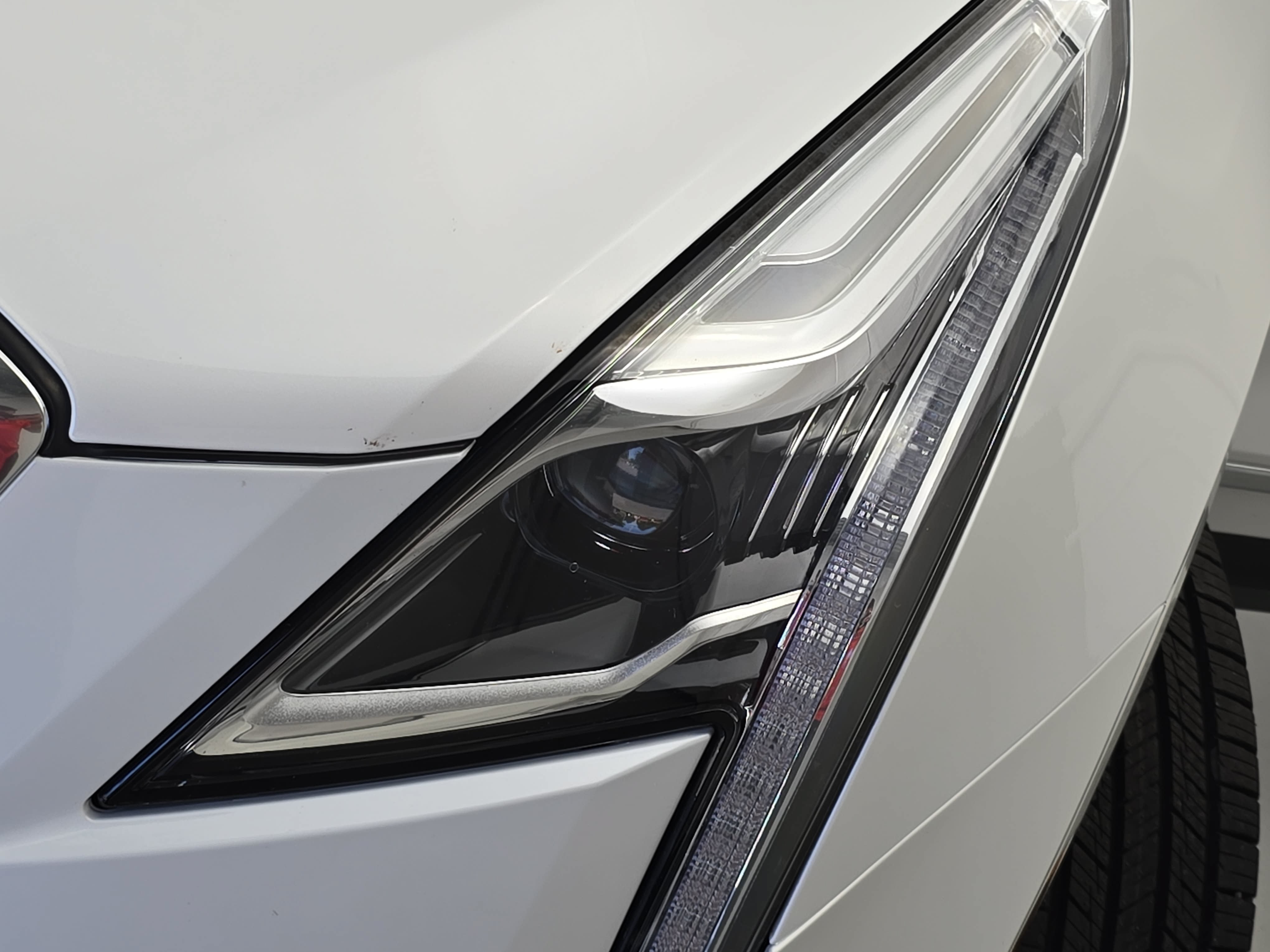 Used 2021 Cadillac XT5 Premium Luxury w/ LPO, Floor Liner Package AWD/4WD image 32
