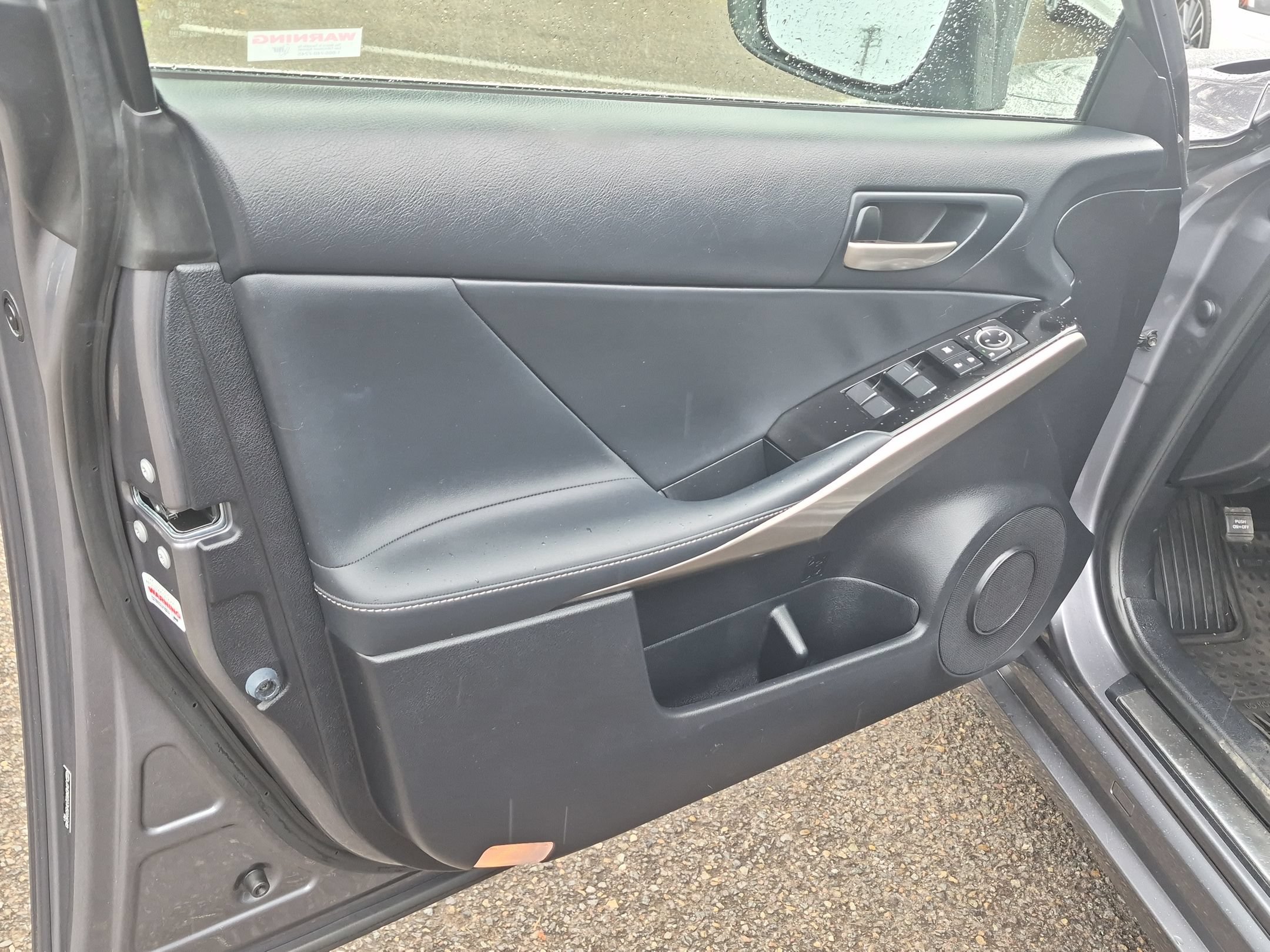 Used 2017 Lexus IS 300 AWD image 9