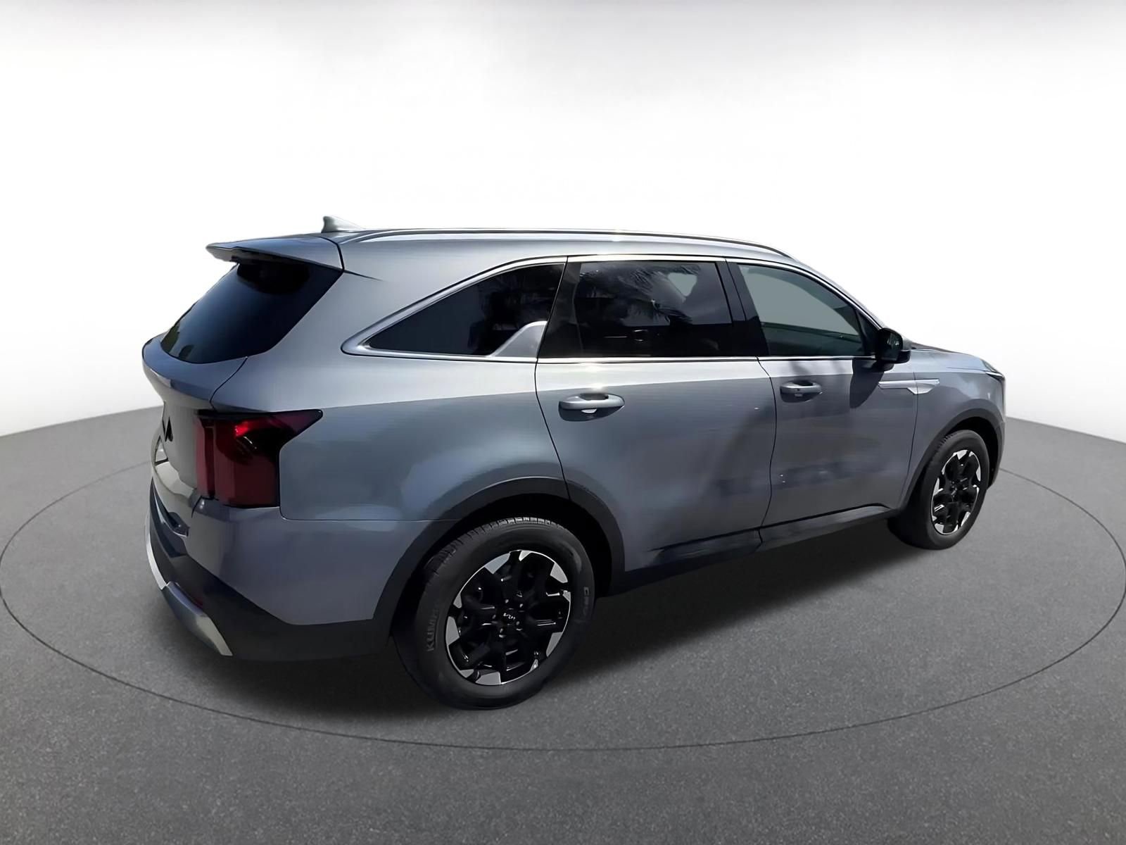 Used 2024 Kia Sorento S image 15