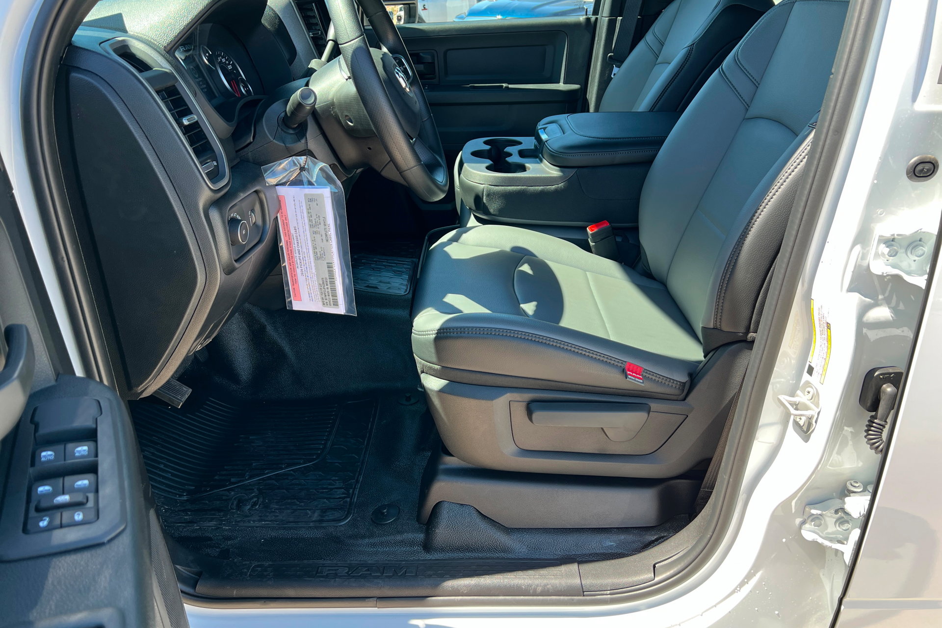 New 2026 RAM 3500 Tradesman AWD/4WD image 17