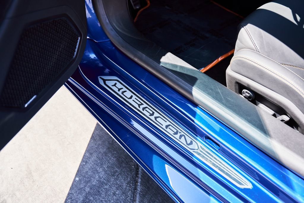 Used 2020 Lamborghini Huracan EVO AWD/4WD image 39