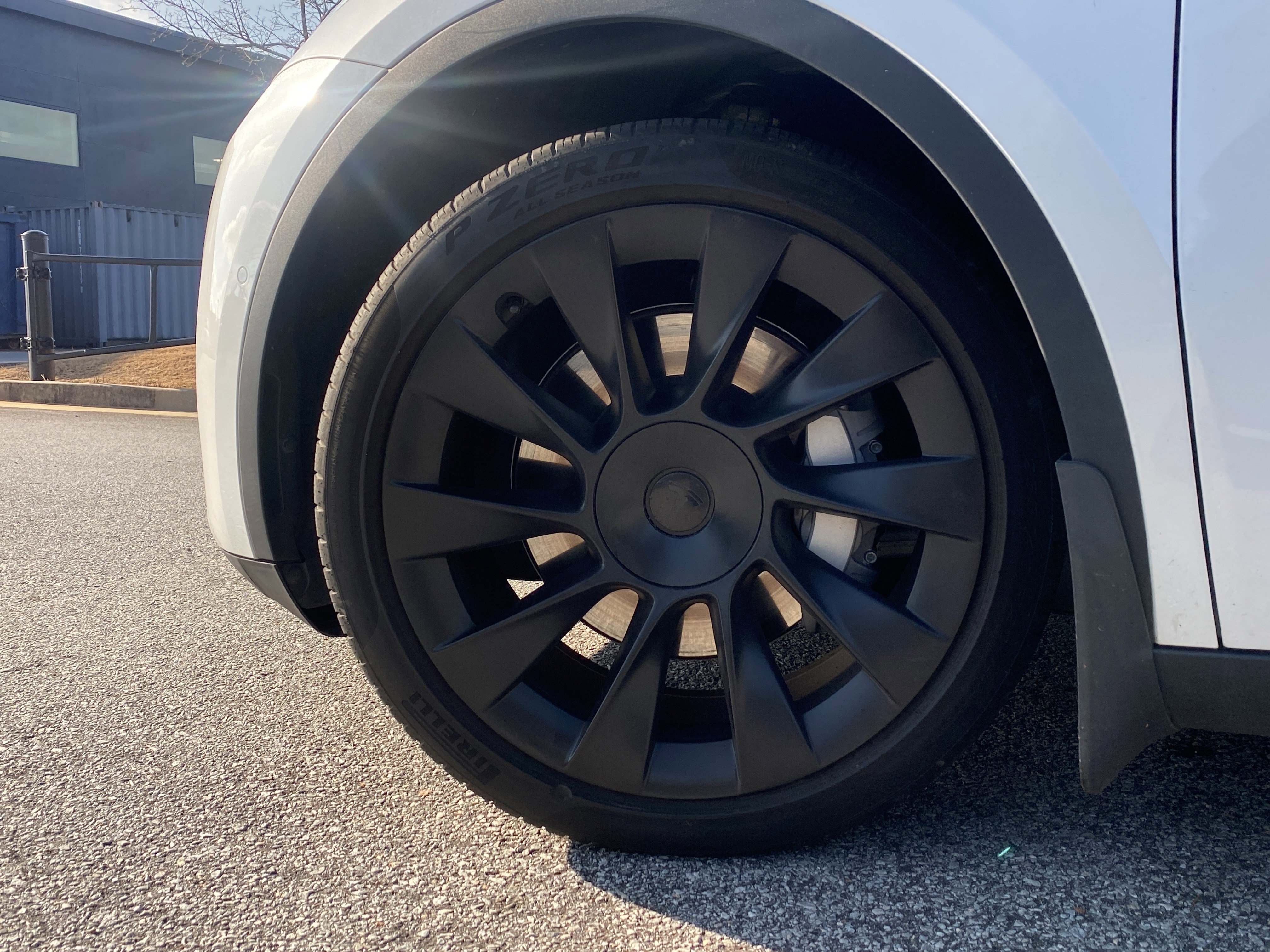 Used 2021 Tesla Model Y Long Range image 15