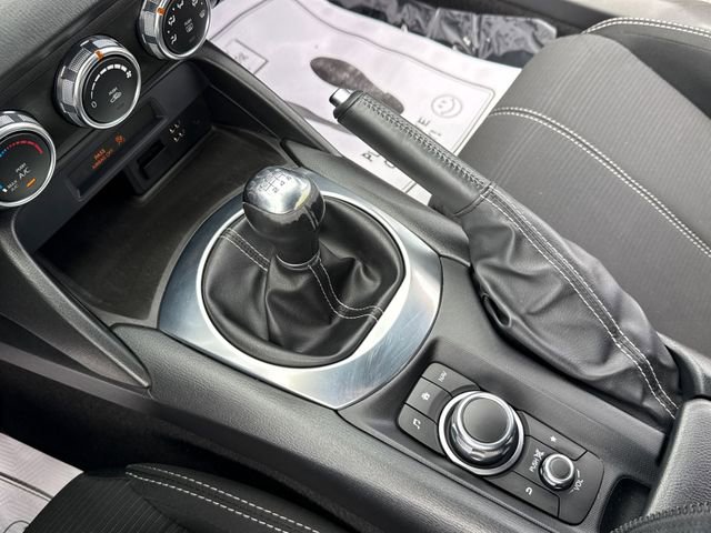 Used 2017 FIAT 124 Spider Classica RWD image 33