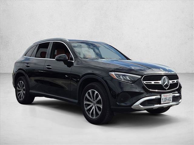 Used 2023 Mercedes-Benz GLC 300 image 3
