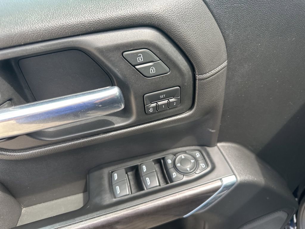 Used 2019 Chevrolet Silverado 1500 LTZ AWD/4WD image 16