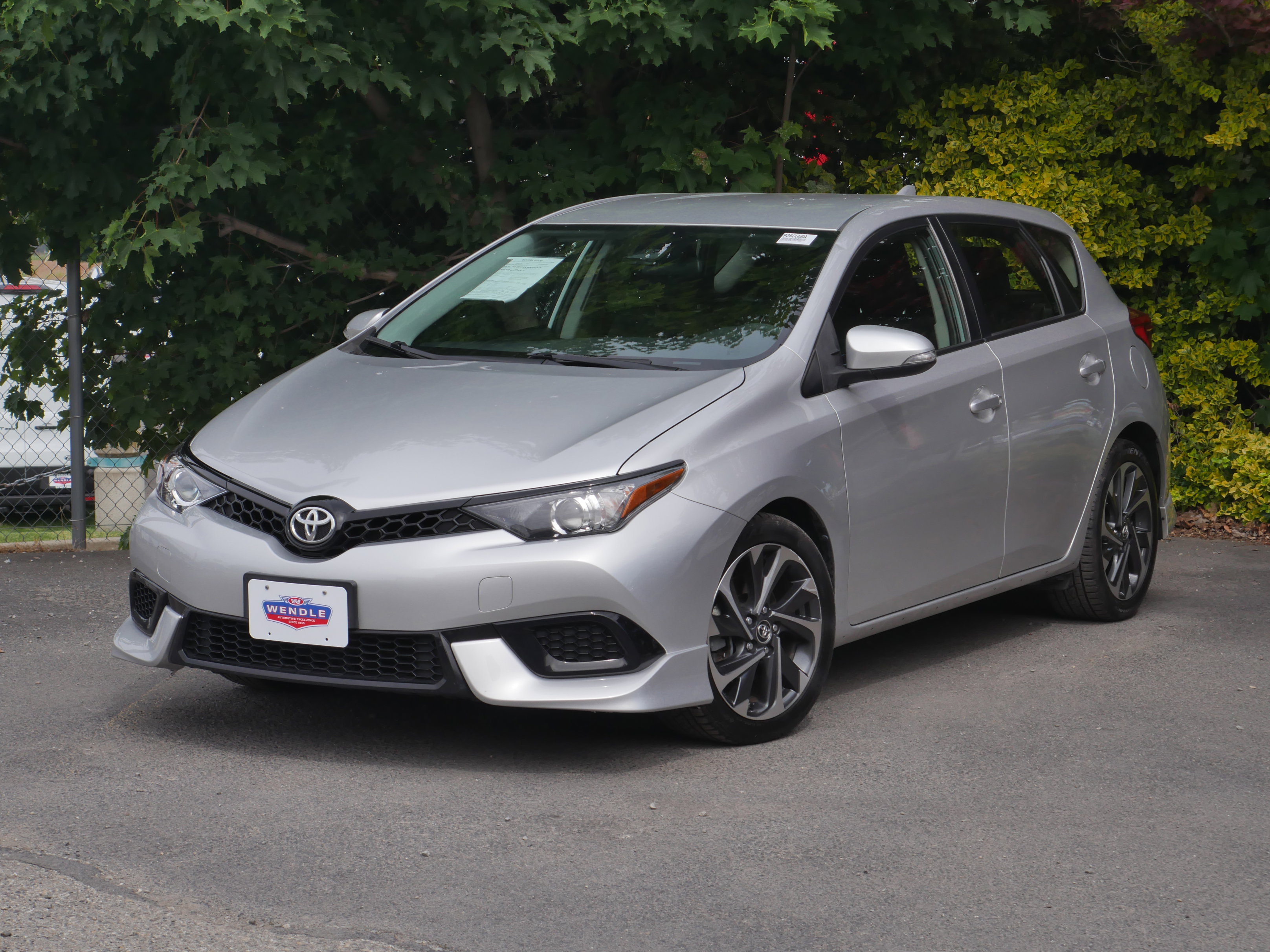 Used 2018 Toyota Corolla iM w/ All-Weather Mat Package FWD image 2