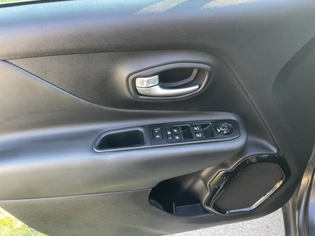 Used 2020 Jeep Renegade Altitude image 18