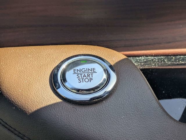 Used 2020 Lincoln Aviator Reserve w/ Equipment Group 201A image 31