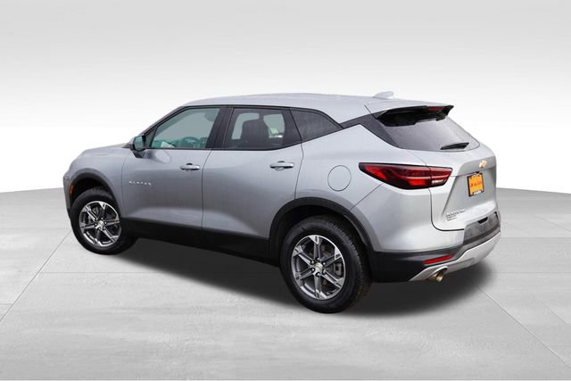 Used 2025 Chevrolet Blazer LT image 8