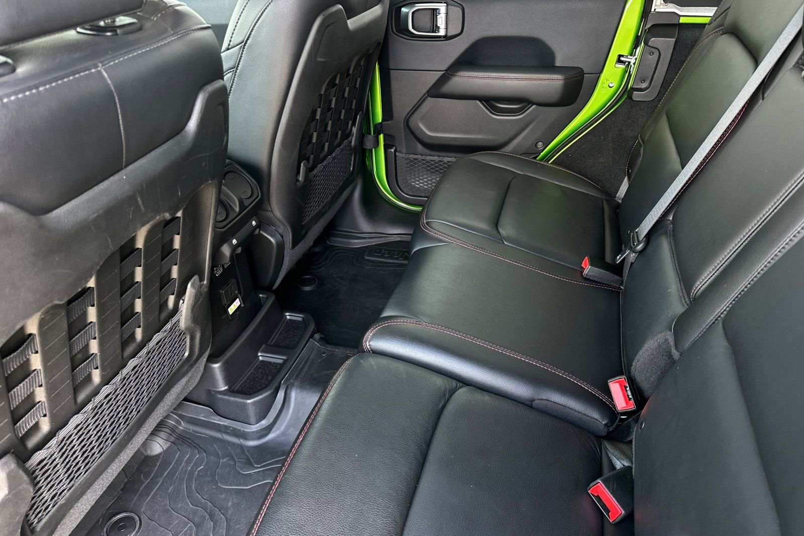 Used 2018 Jeep Wrangler Unlimited Rubicon AWD/4WD image 12