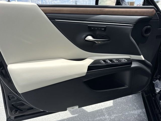 Certified 2024 Lexus ES 300h w/ Premium Package FWD image 13