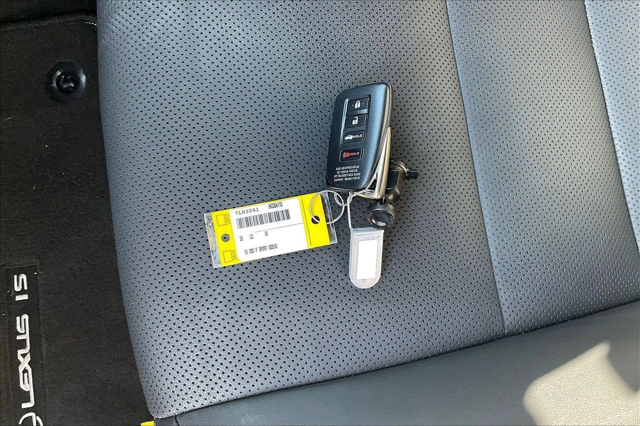 Used 2025 Lexus IS 350 F Sport w/ Accessory Package image 33