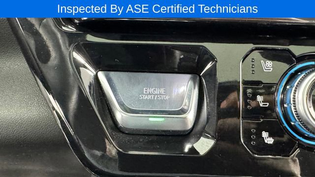 Used 2022 GMC Sierra 1500 AT4 w/ Technology Package AWD/4WD image 24