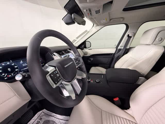 New 2026 Land Rover Discovery S AWD/4WD image 13