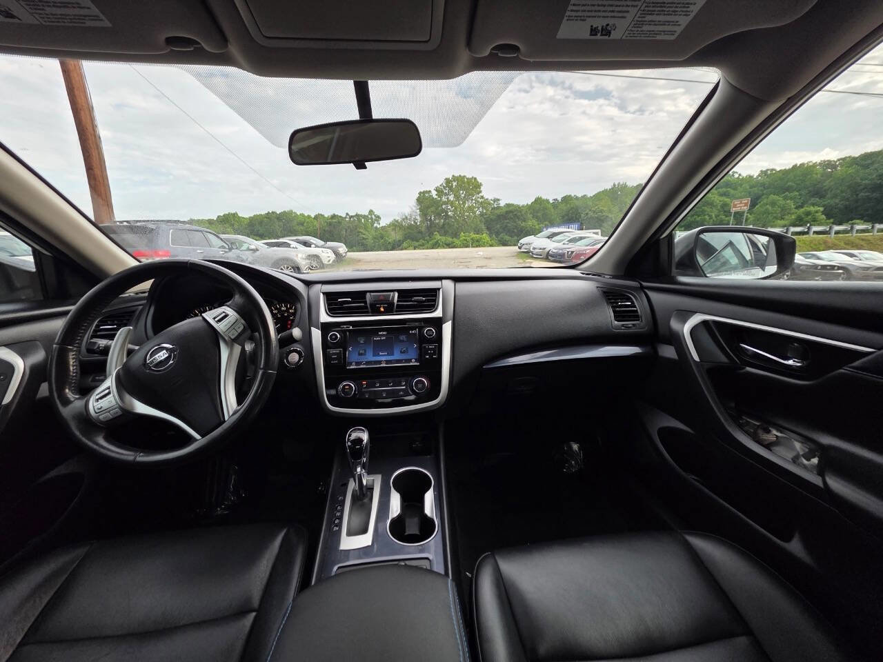 Used 2018 Nissan Altima 2.5 SR w/ SR Midnight Edition FWD image 12