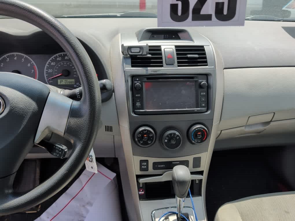 Used 2013 Toyota Corolla LE FWD image 10