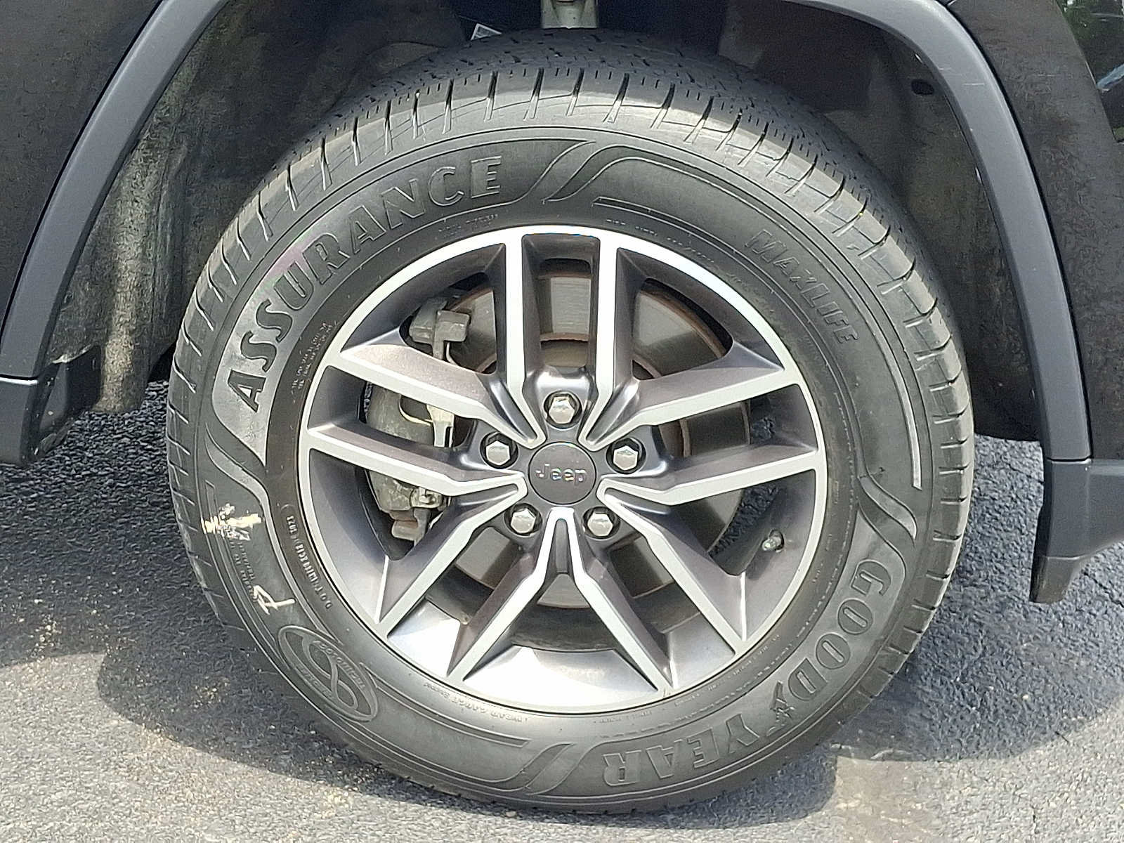 Used 2022 Jeep Grand Cherokee Limited AWD/4WD image 8