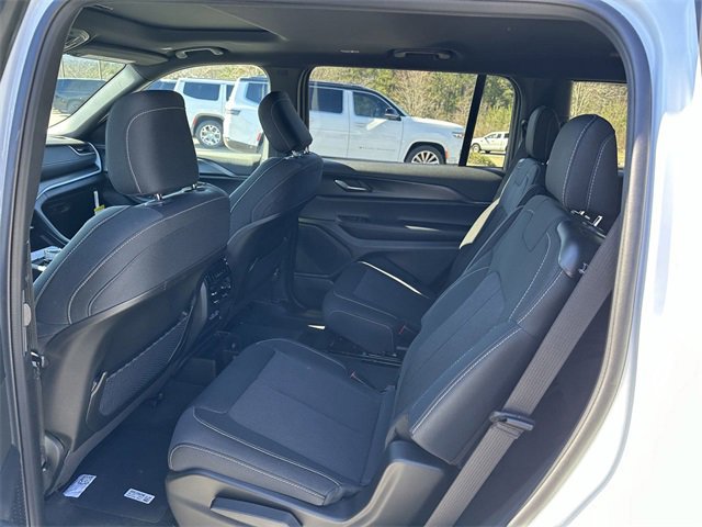 New 2025 Jeep Grand Cherokee L Laredo w/ Luxury Tech Group I image 21