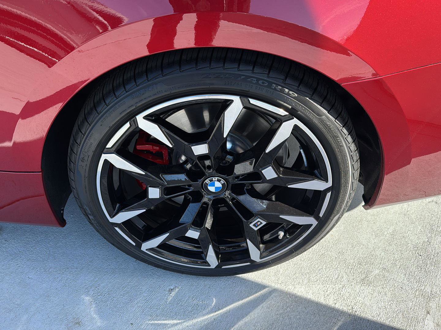 Used 2025 BMW M440i Convertible w/ Premium Package image 28