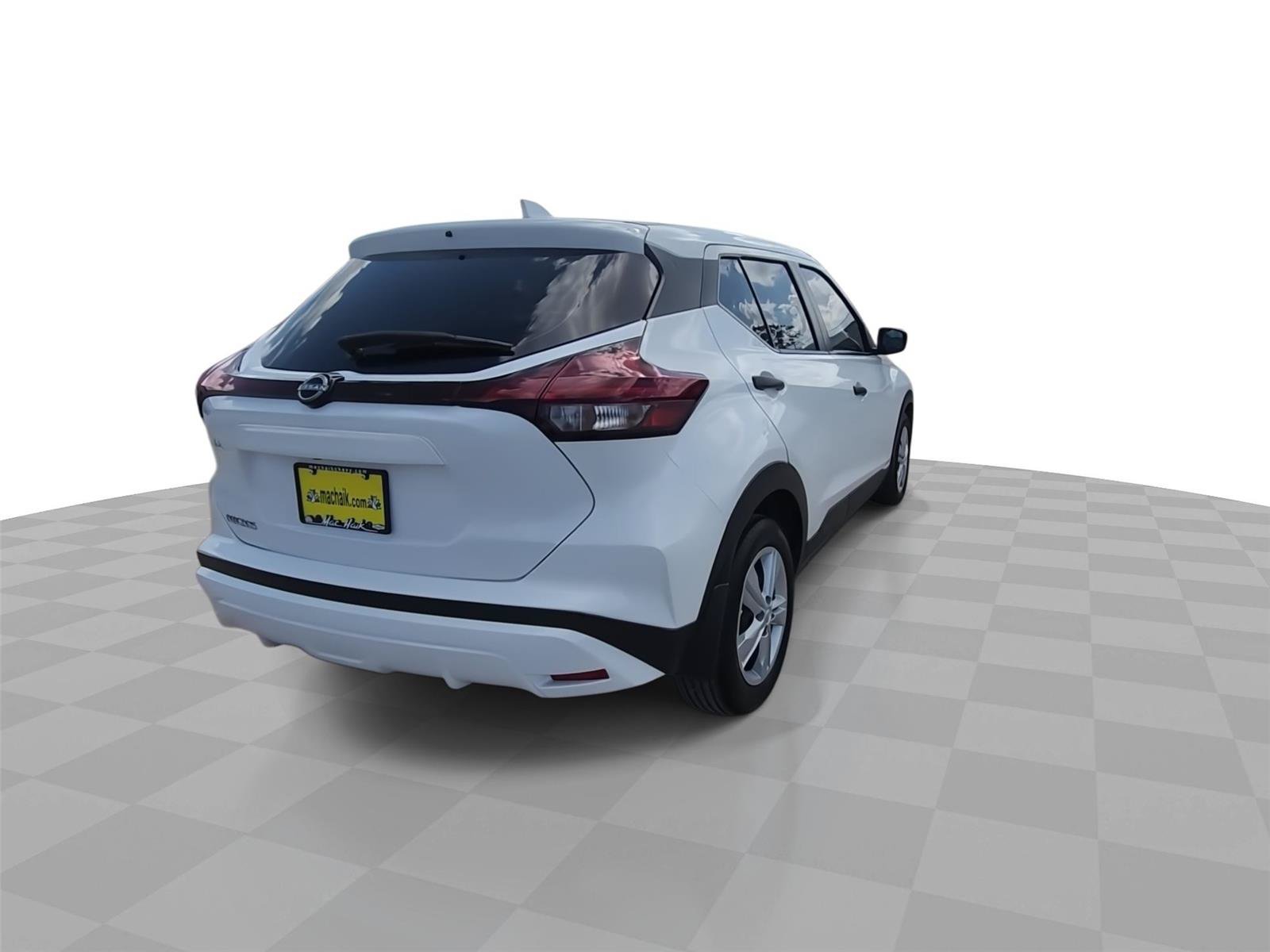 Used 2024 Nissan Kicks S FWD image 8