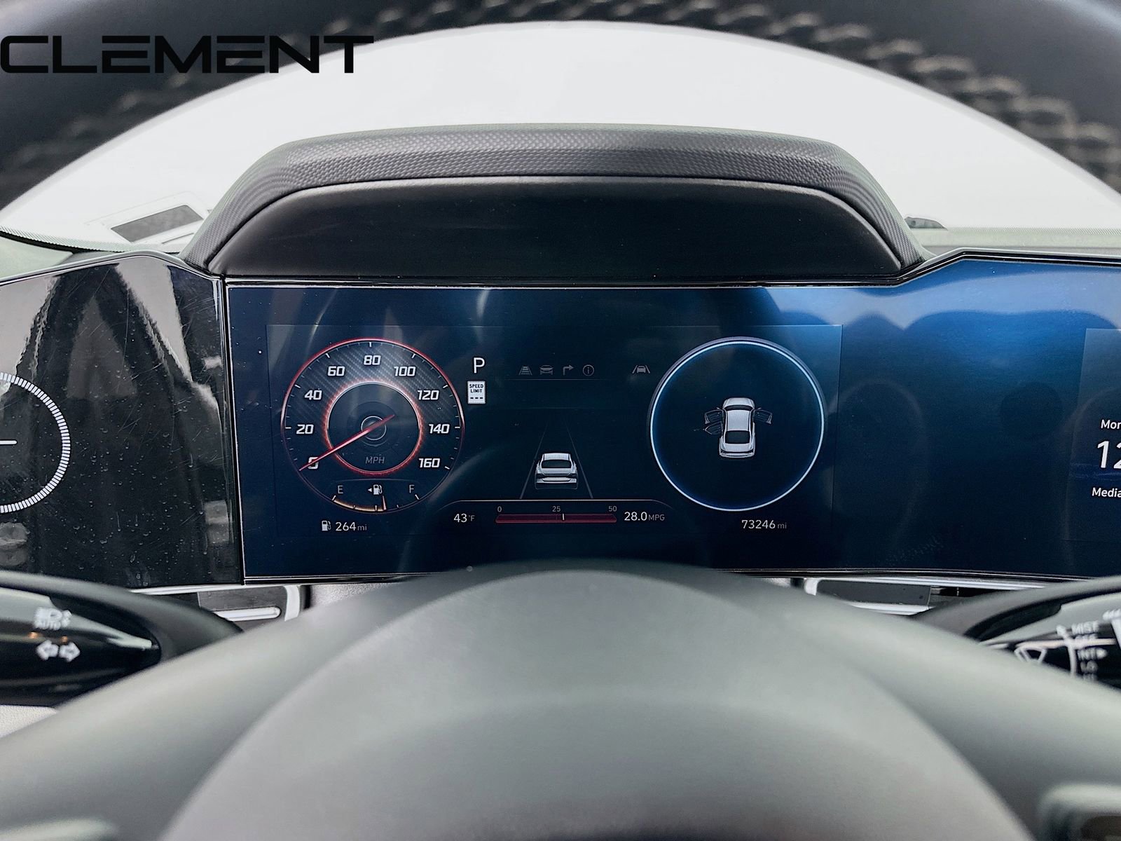 Used 2024 Hyundai Elantra Limited image 18