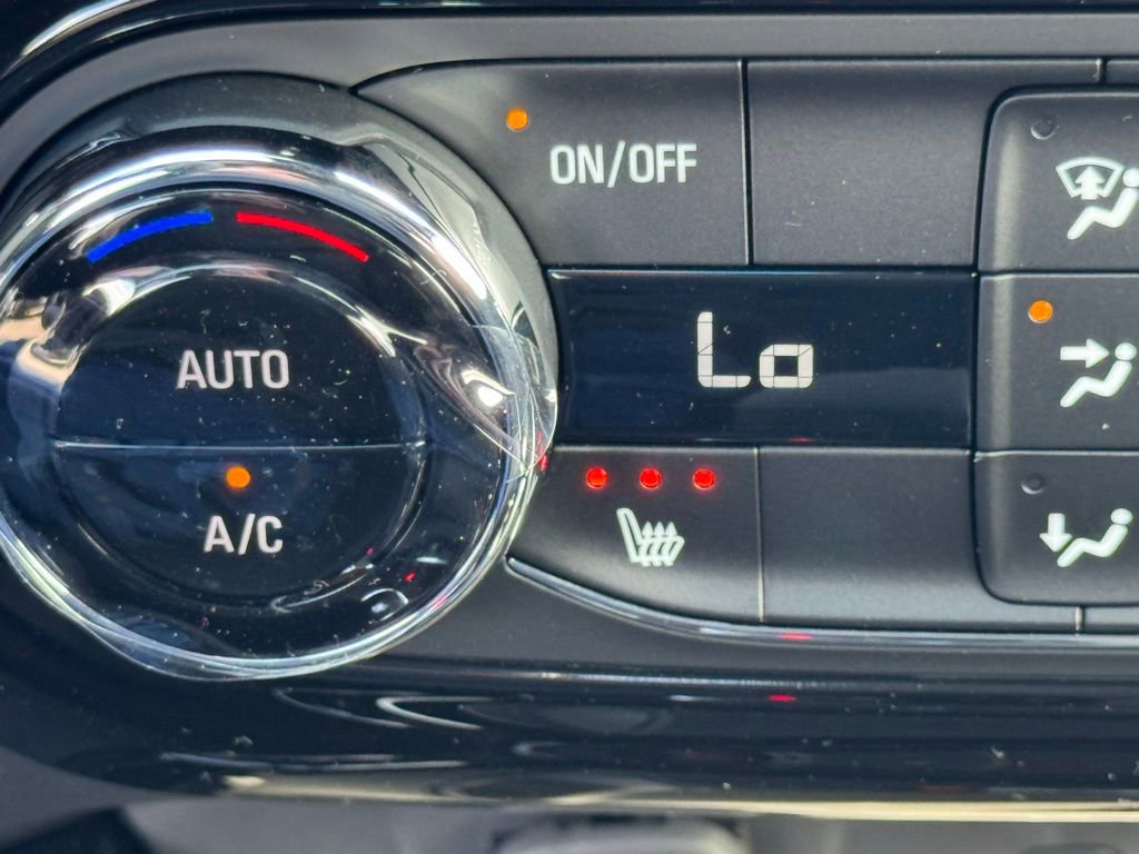 New 2026 Chevrolet Trax RS w/ Sunroof Package image 30