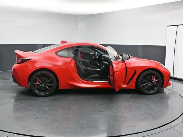 Used 2025 Toyota GR86 Premium w/ Performance Package RWD image 37