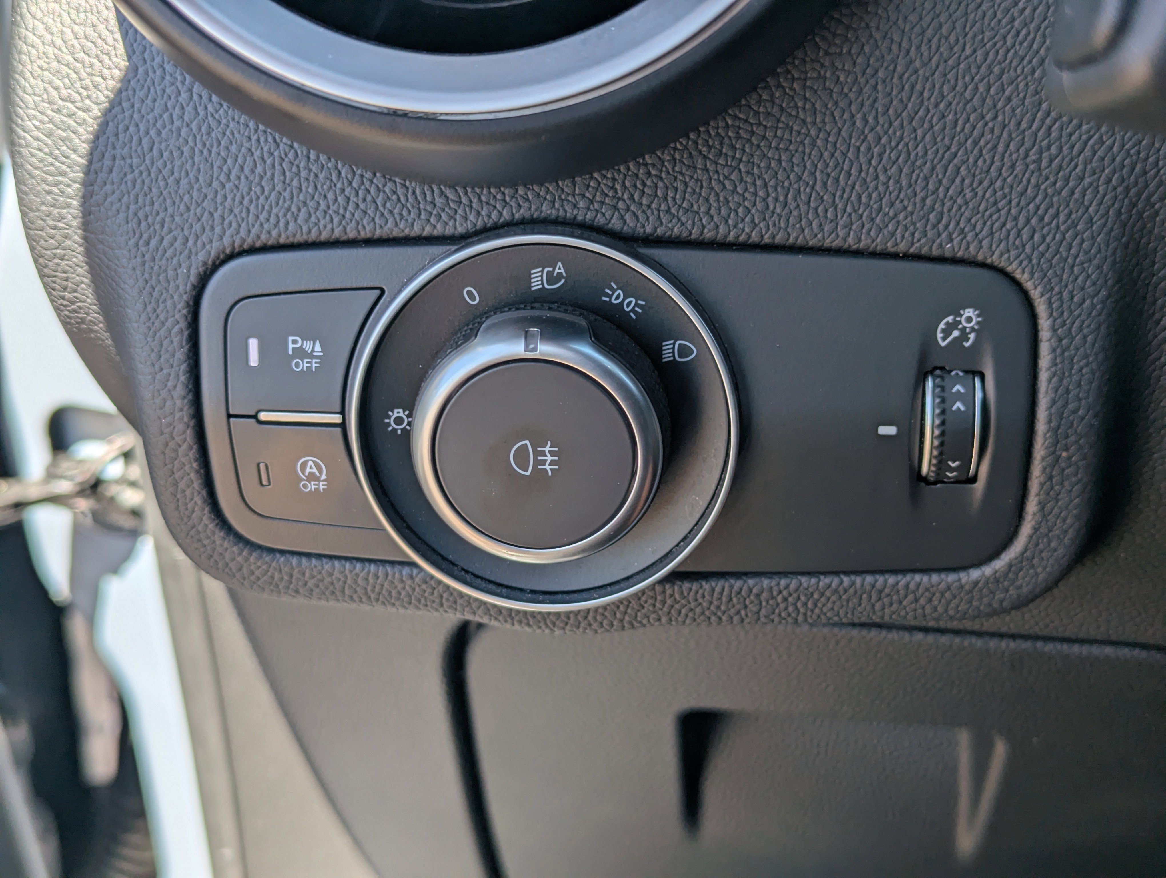 Used 2023 Alfa Romeo Stelvio Ti w/ Active Assist Plus Package image 31